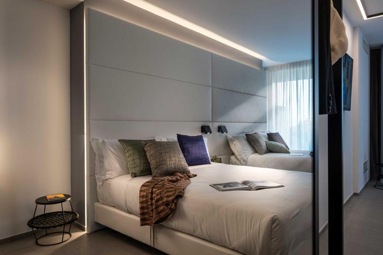 J44 Lifestyle Hotel Lido di Jesolo Exterior photo A room at the hotel