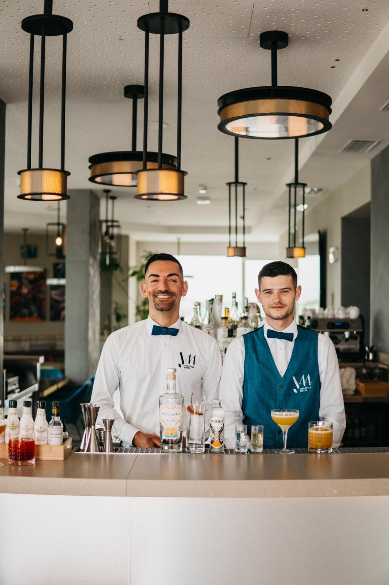 J44 Lifestyle Hotel Lido di Jesolo Exterior photo The bar at the MÖVENPICK Hotel in Belgrade